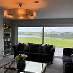 Дом отдыха Marina Views, Kinsale, Hosted By Exquisite Homes, Sleeps 20