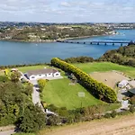 Marina Views, Kinsale, Hosted By Exquisite Homes, Sleeps 20 * Kinsale