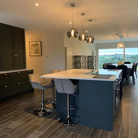 Marina Views, Kinsale, Hosted By Exquisite Homes, Sleeps 20 *