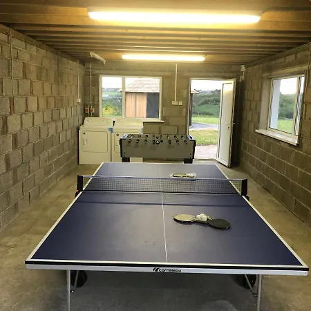 بيت للعطل Marina Views, Kinsale, Hosted By Exquisite Homes, Sleeps 20