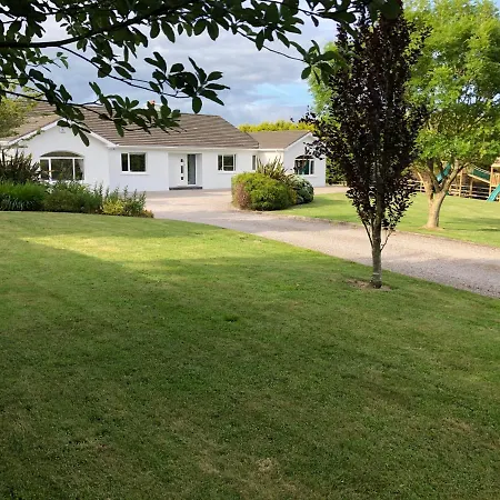 Marina Views, Kinsale, Hosted By Exquisite Homes, Sleeps 20 Dom wakacyjny *
