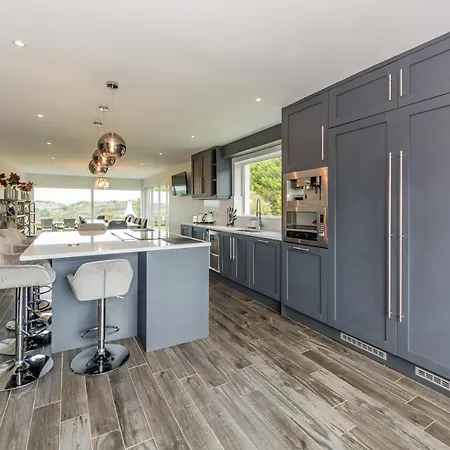 Marina Views, Kinsale, Hosted By Exquisite Homes, Sleeps 20 *