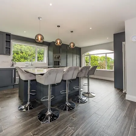 Marina Views, Kinsale, Hosted By Exquisite Homes, Sleeps 20 بيت للعطل كينسالي