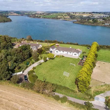 Holiday home Marina Views, Kinsale, Hosted By Exquisite Homes, Sleeps 20 Kinsale