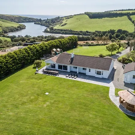 Marina Views, Kinsale, Hosted By Exquisite Homes, Sleeps 20 Dom wakacyjny *