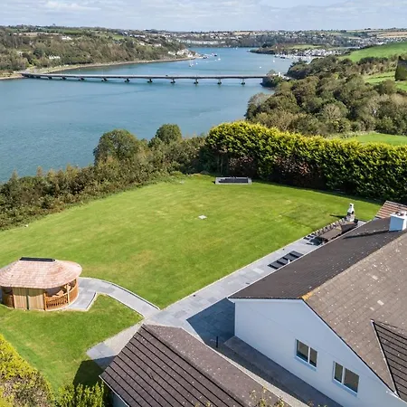 Marina Views, Kinsale, Hosted By Exquisite Homes, Sleeps 20 Dom wakacyjny *