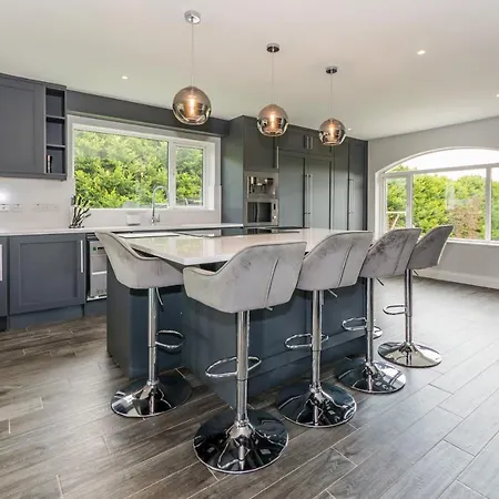 Marina Views, Kinsale, Hosted By Exquisite Homes, Sleeps 20 *