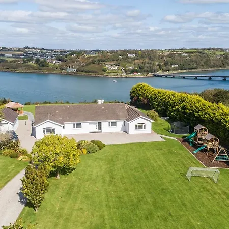 Marina Views, Kinsale, Hosted By Exquisite Homes, Sleeps 20 Holiday home *