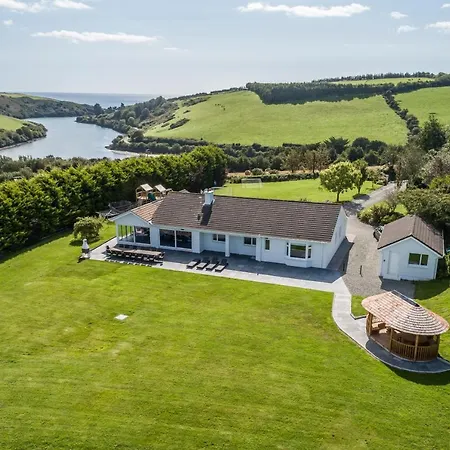 Marina Views, Kinsale, Hosted By Exquisite Homes, Sleeps 20 * Kinsale