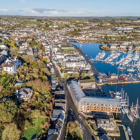 Marina Views, Kinsale, Hosted By Exquisite Homes, Sleeps 20 *