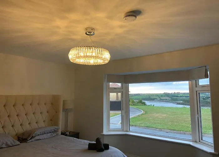 Marina Views, Kinsale, Hosted By Exquisite Homes, Sleeps 20 別荘 *