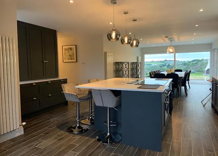 Marina Views, Kinsale, Hosted By Exquisite Homes, Sleeps 20 *