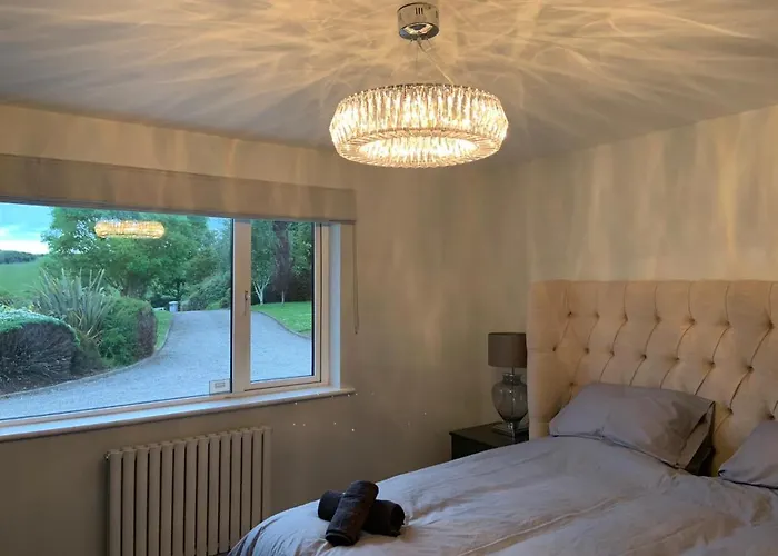 Marina Views, Kinsale, Hosted By Exquisite Homes, Sleeps 20 別荘 *