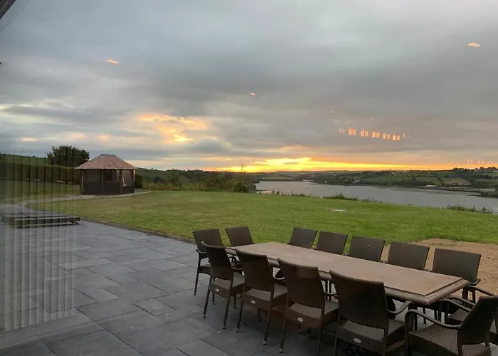 Marina Views, Kinsale, Hosted By Exquisite Homes, Sleeps 20 * Кинсэйл