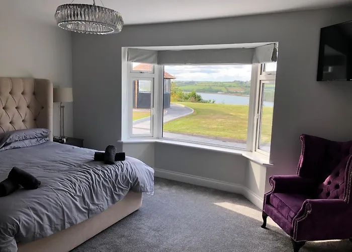 Marina Views, Kinsale, Hosted By Exquisite Homes, Sleeps 20 * Kinsale