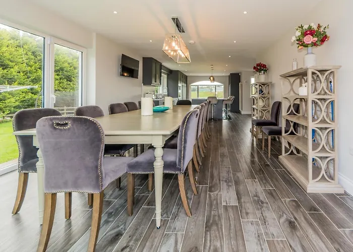 Marina Views, Kinsale, Hosted By Exquisite Homes, Sleeps 20 * キンセール