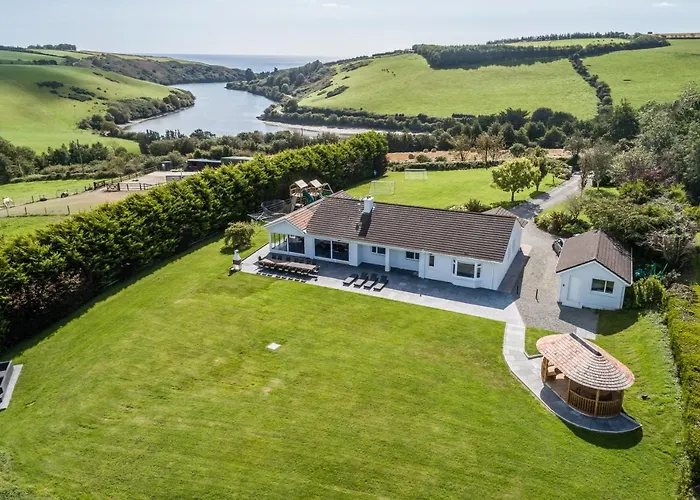 Marina Views, Kinsale, Hosted By Exquisite Homes, Sleeps 20 Feriehus *