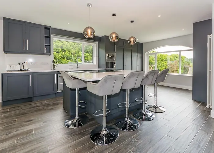 Marina Views, Kinsale, Hosted By Exquisite Homes, Sleeps 20 *