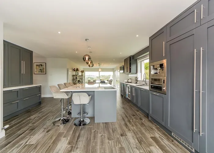 Marina Views, Kinsale, Hosted By Exquisite Homes, Sleeps 20 Дом отдыха