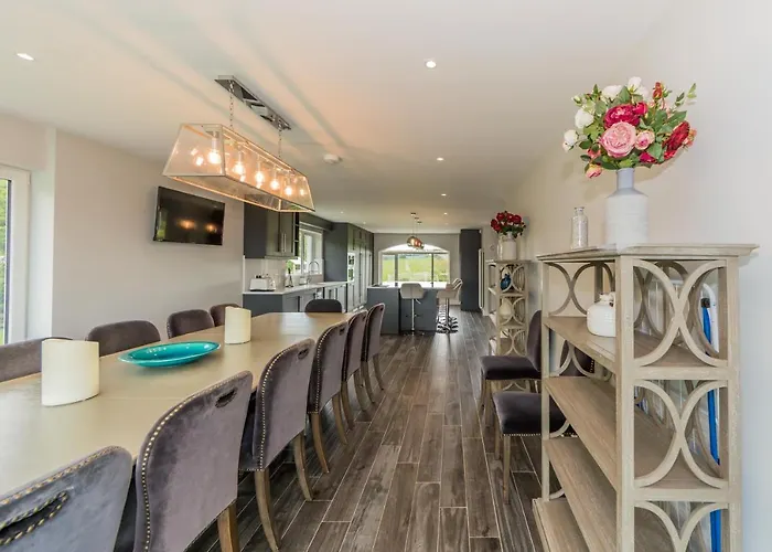 Marina Views, Kinsale, Hosted By Exquisite Homes, Sleeps 20