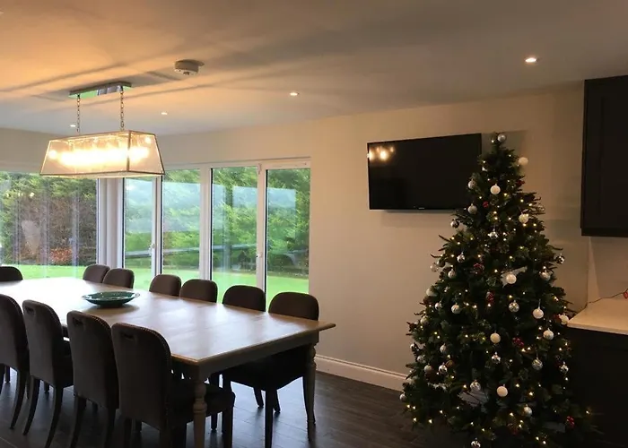 Marina Views, Kinsale, Hosted By Exquisite Homes, Sleeps 20 *